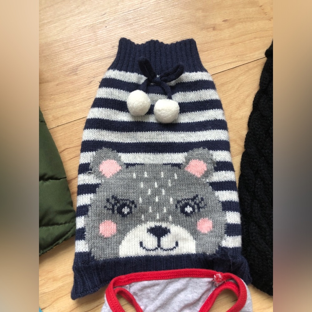Lot of Dog Clothes Xs S + Pet Nail Grinder!            6.99$ Purolator Shipping! - Picture 6 of 9